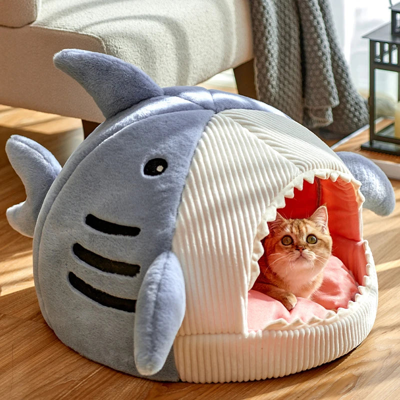 Orchard, Enclosed Cushioned Bed for Cats