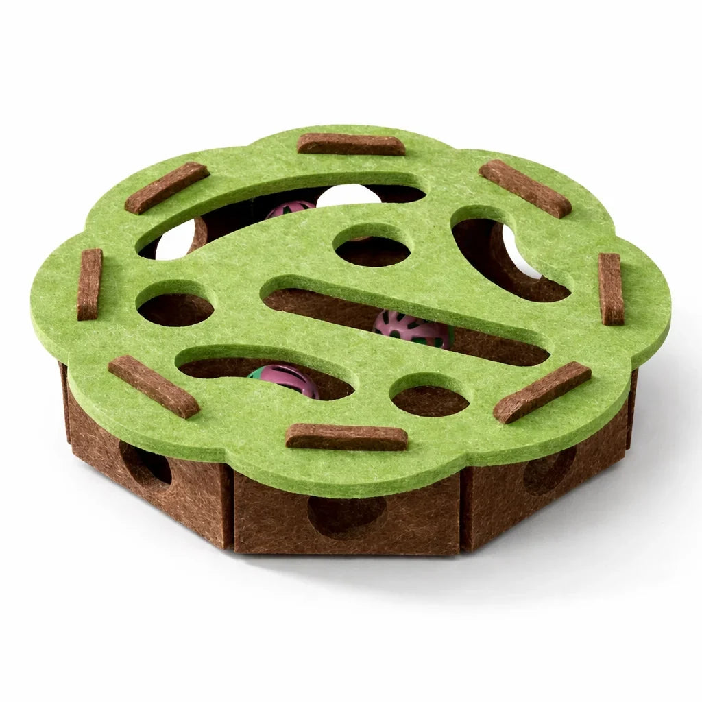 Moor, felt puzzle box toy